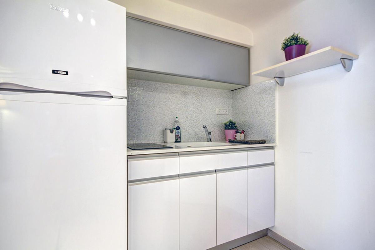 Lisetta - By Beach Apartments Tlv Tel Aviv Exterior photo